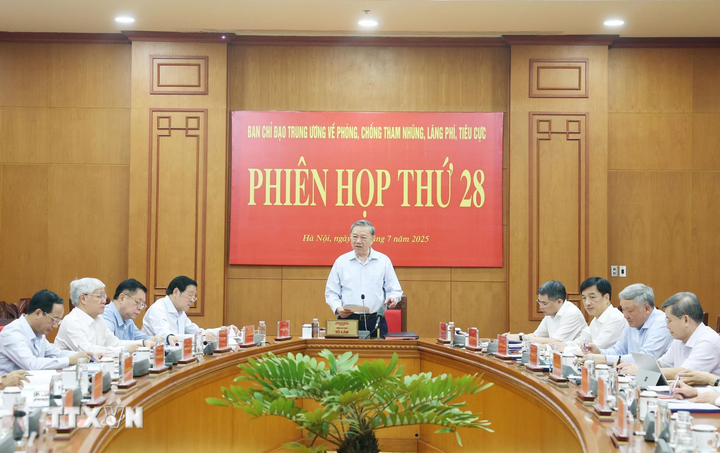 Quang cảnh phiên họp.