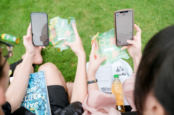 Cơ hội trúng hàng trăm triệu đồng đang chờ khách hàng khi giải nhiệt giảm stress và tham gia chương trình khuyến mãi với Trà Xanh Không Độ.