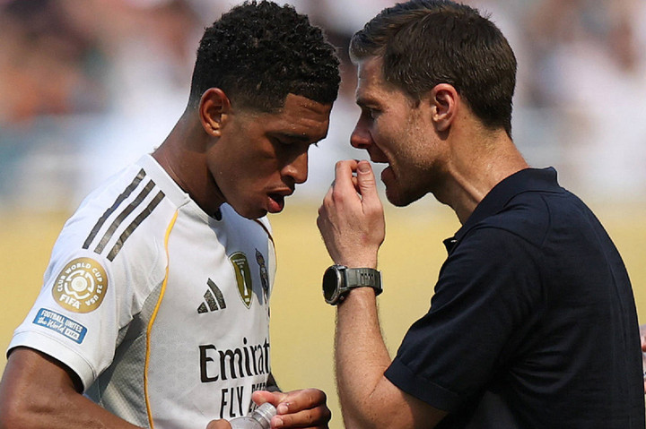 Các cầu thủ thừa nhận Alonso hiện đại hơn Ancelotti. Ảnh: Imago/Xinhua