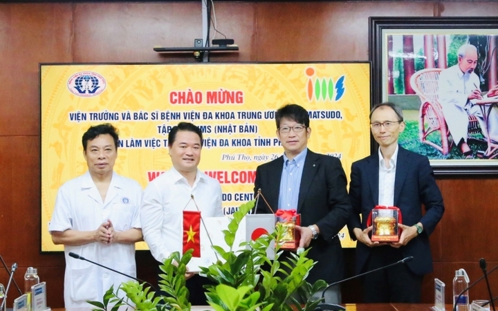 Năm 2024, Bệnh viện Đa khoa tỉnh Phú Thọ đã tiếp các chuyên gia của Bệnh viện Đa khoa Trung ương Shin Matsudo (Nhật Bản), mở ra cơ hội đưa các bác sĩ của Bệnh viện sang học tập, đào tạo trực tiếp tại các bệnh viện lớn của Nhật Bản và tăng cường hoạt động chuyển giao kỹ thuật cao trong tương lai.
