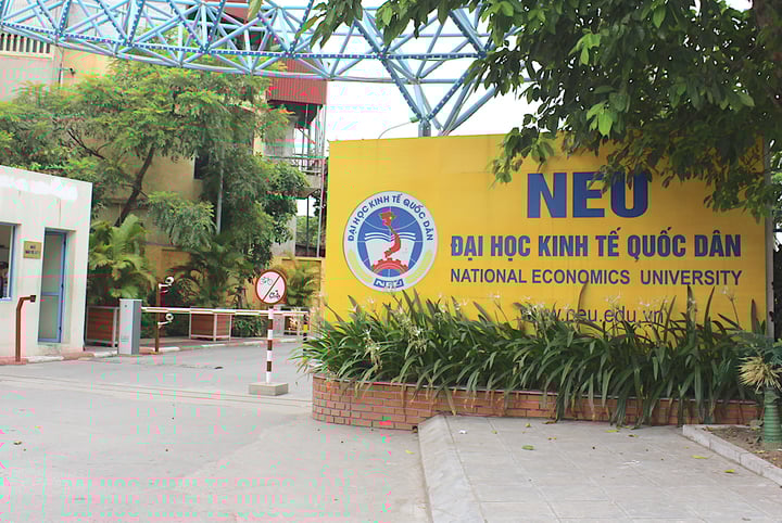 Hơn 300 'siêu cao thủ' được tuyển thẳng vào Đại học Kinh tế quốc dân. (Ảnh minh hoạ)
