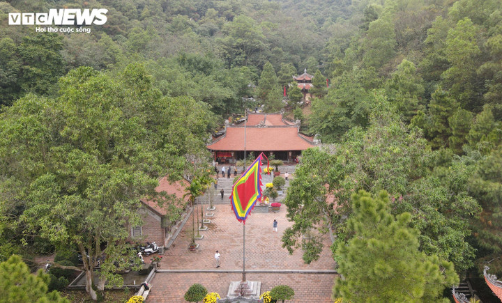 Đền thờ Nguyễn Trãi - Côn Sơn