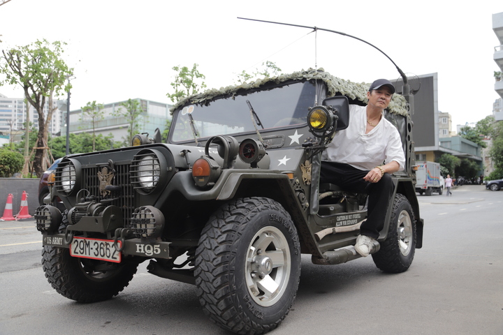 Chiếc xe jeep gắn liền hình ảnh ''Vua bãi rác''.
