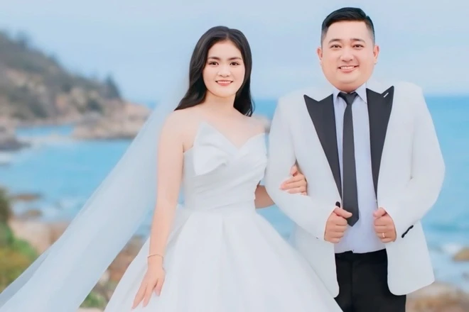Phùng Ngọc và vợ ly hôn sau một năm gắn bó.