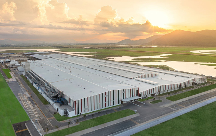 Nhà máy sản xuất ô tô điện VinFast Hà Tĩnh tại Khu Kinh tế Vũng Áng được khánh thành chỉ sau chưa đầy 7 tháng khởi động dự án.