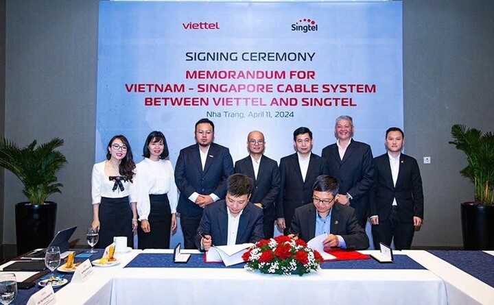 Viettel Solutions ký kết biên bản ghi nhớ với Singtel hợp tác triển khai tuyến cáp biển Vietnam - Singapore