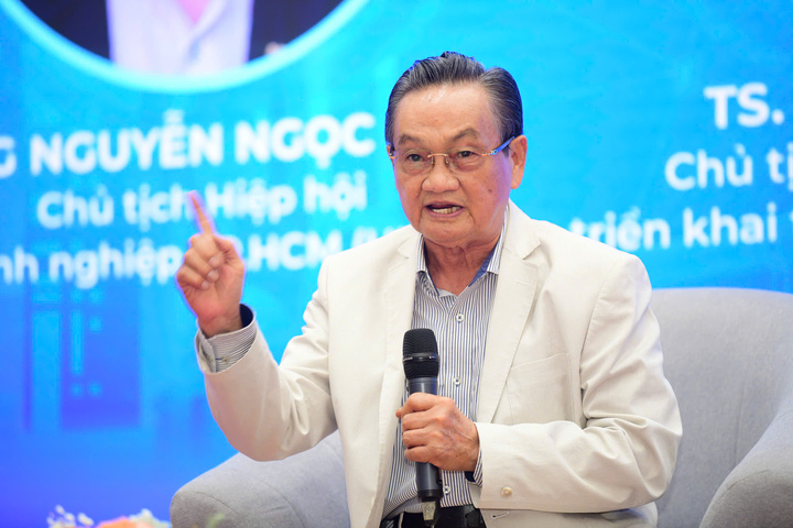 Expert Tran Du Lich said that if Ho Chi Minh City wants to develop new industries, it must solve equations with many unknowns.