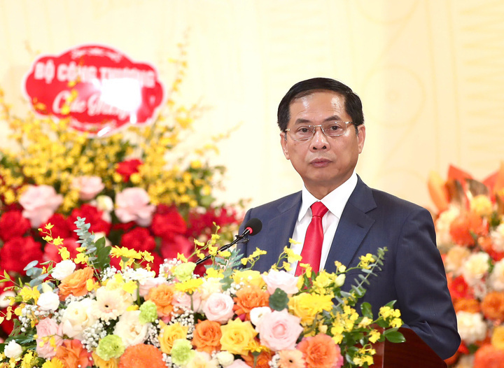 Cũng theo đánh giá của Phó Thủ tướng, nhiệm kỳ 2020 - 2025, Đảng bộ Bộ Công Thương đã “đi vững, đi đều” cả hai mặt công tác chuyên môn và xây dựng Đảng.