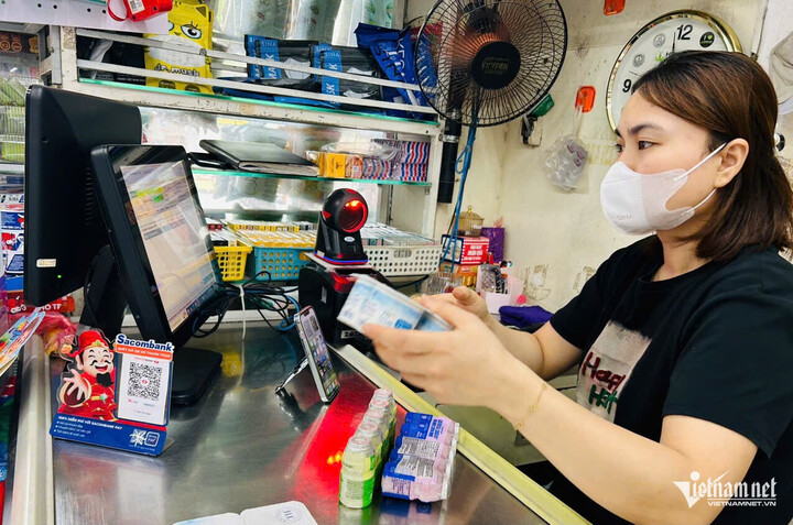 Đề xuất hộ kinh doanh bắt buộc phải đăng ký tài khoản ngân hàng cho hoạt động kinh doanh. (Ảnh: N.L)