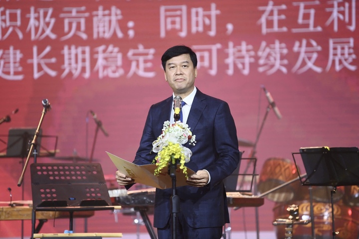 VOV Deputy General Director Ngo Minh Hien speaks at the program.