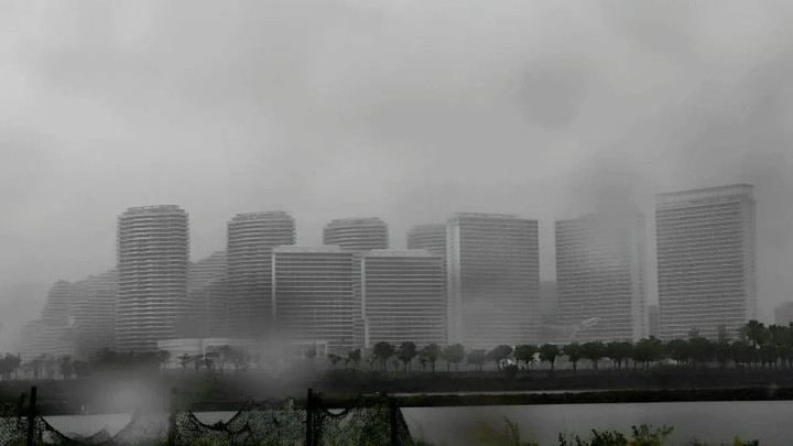 Cảnh báo được ban hành tại Quảng Đông, miền nam Trung Quốc khi bão Wipha đang tiến gần. (Ảnh: Tân Hoa xã)