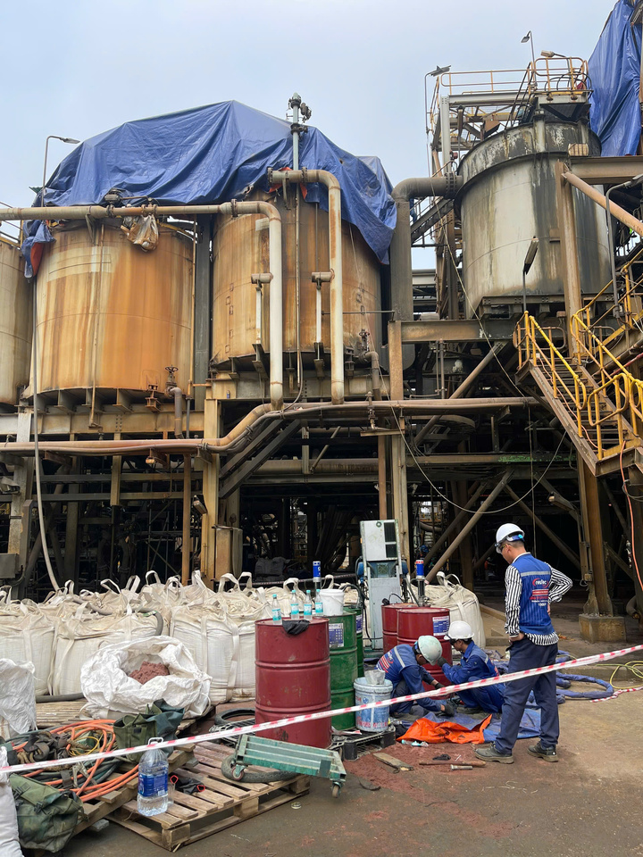 Tình trạng ăn mòn kết cấu bê tông cốt thép (KCBTCT) trong các công trình công nghiệp và hạ tầng kỹ thuật cấp thoát nước là dạng ăn mòn rất phổ biến ở nước ta.