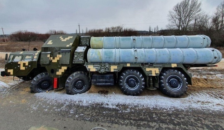 Hệ thống tên lửa đất đối không S-300 của Ukraine. Ảnh Military Watch