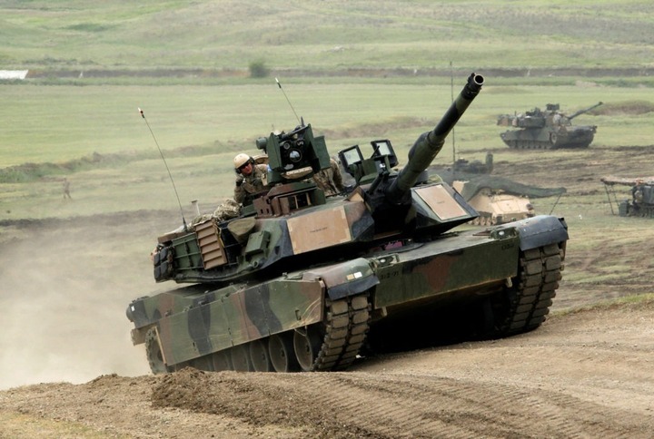 Xe tăng M1 Abrams. Ảnh PBS