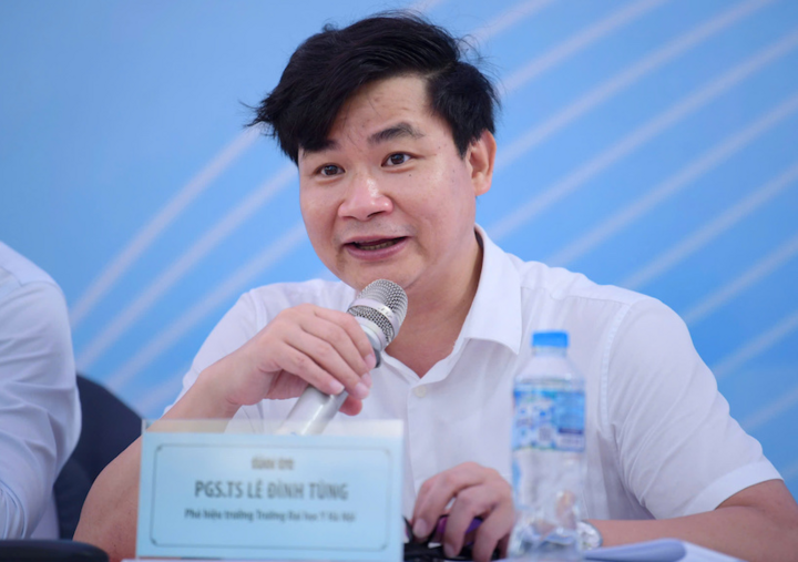 PGS.TS Lê Đình Tùng, Phó Hiệu trưởng trường Đại học Y Hà Nội. (Ảnh: Nam Trần)