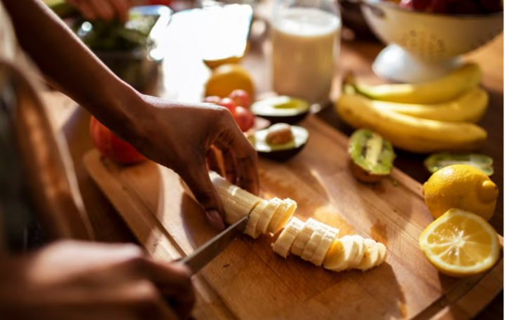 Ba không khi ăn chuối