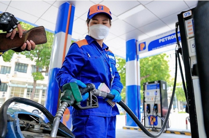 Giá xăng chiều nay dự báo được điều chỉnh giảm. (Ảnh minh họa: Minh Đức).