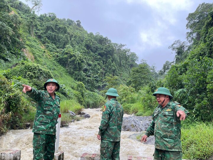 Lũ chưa từng thấy, ngập nóc nhà ở biên giới Nghệ An - 15