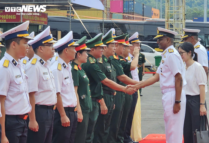 Đoàn tàu Hải quân Ấn Độ Ins Delhi do Chuẩn Đô đốc Susheel Menon làm trưởng đoàn sẽ thăm hữu nghị Đà Nẵng từ nay đến ngày 27/7.