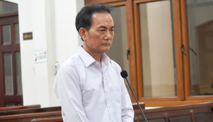 Cựu Phó chủ tịch UBND tỉnh Đồng Nai Võ Văn Chánh tại phiên tòa sơ thẩm ngày 17/7. (Ảnh: Huy Hoàng)