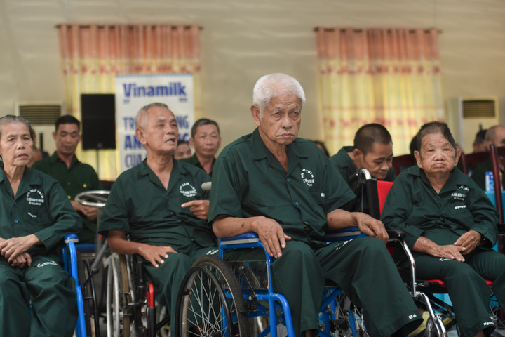 Trở về từ chiến trường, những người lính năm xưa mang trong mình những di chứng nghiệt ngã của chiến tranh. (Ảnh: Thanh Bình).