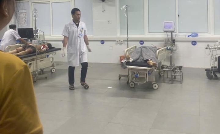 Những người bị thương đang được cấp cứu, theo dõi và điều trị tại cơ sở y tế tại Hà Tĩnh. Hiện chưa có thông tin chính thức về tình hình sức khoẻ của những nạn nhân bị thương.