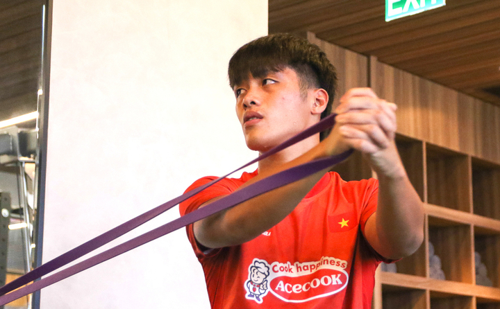 Quốc Việt đủ thể lực ra sân ở trận chung kết.