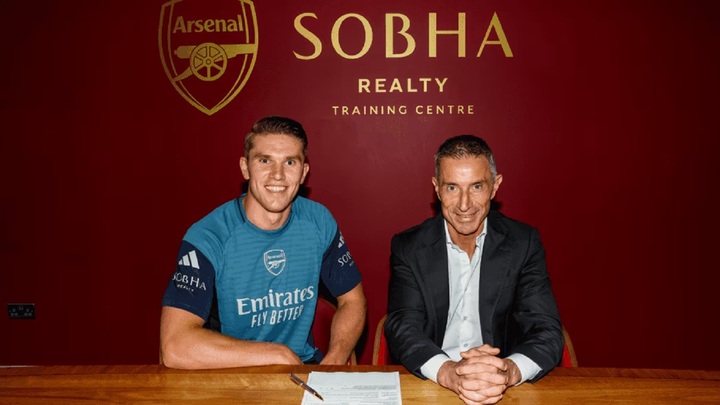 Gyokeres ký hợp đồng với Arsenal.