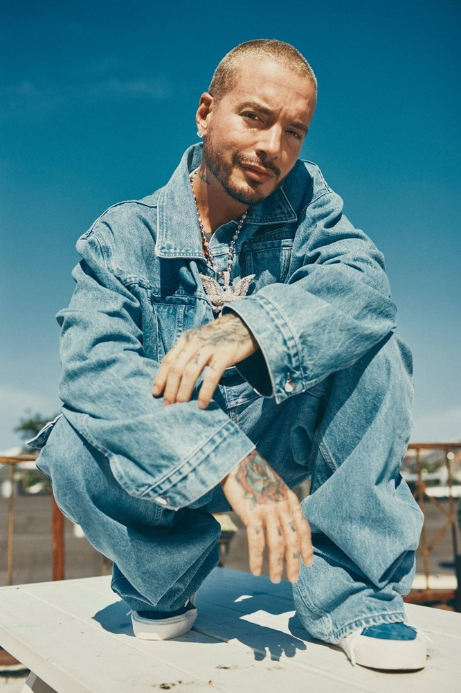 “Ông hoàng Reggaeton” J Balvin – được đề cử 6 giải GRAMMY® và 5 lần chiến thắng Latin GRAMMY® - top 10 nghệ sĩ được stream nhiều nhất thế giới.