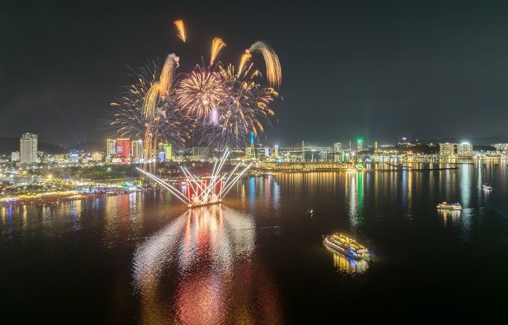Fireworks light up the Bay 3 nights a week.