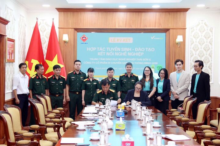 GSM hợp tác Trung tâm Thái Sơn nhằm đào tạo và tuyển dụng lực lượng bộ đội xuất ngũ trở thành tài xế chính quy của Xanh SM.