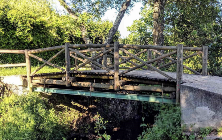 Nhiều du khách tìm đến cầu El Marco để trải nghiệm cảm giác “du hành thời gian”. (Ảnh: Portugal Adventures)