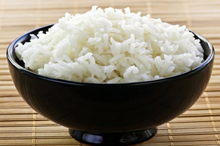 Việc ăn cơm vào bữa sáng hoàn toàn có thể, thậm chí còn được khuyến khích nếu bạn chuẩn bị được một bữa cơm gia đình đầy đủ dinh dưỡng. (Ảnh minh hoạ)