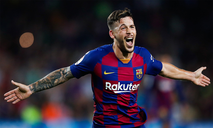 Carles Perez từng thi đấu cho Barcelona.