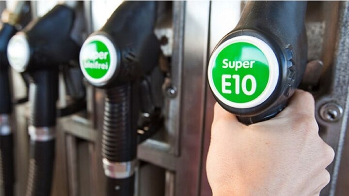 Xăng E10 giúp giúp giảm lượng khí thải độc hại ra môi trường. (Ảnh: Cartimes)