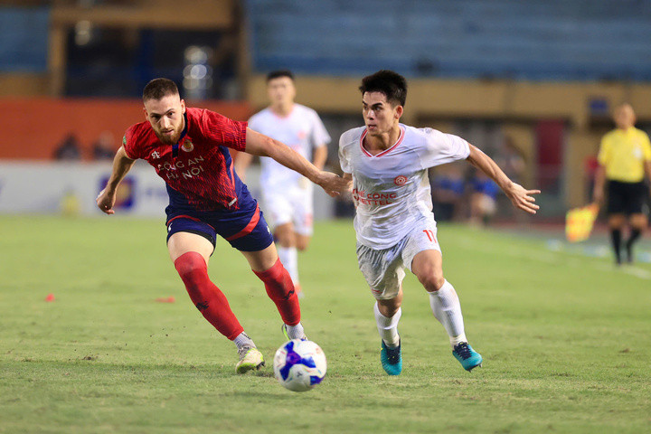 Thể Công Viettel thua quá nhanh.