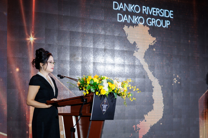 Phó TGĐ Danko Group – bà Nguyễn Thị Nga - chia sẻ cảm xúc khi nhận giải.