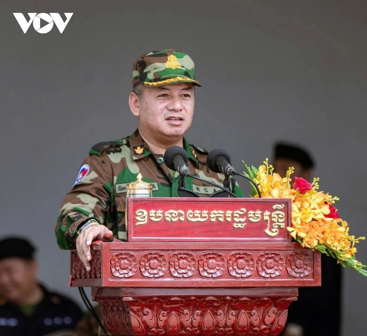 Đại tướng Tea Seiha, Phó Thủ tướng, Bộ trưởng Quốc phòng Campuchia.