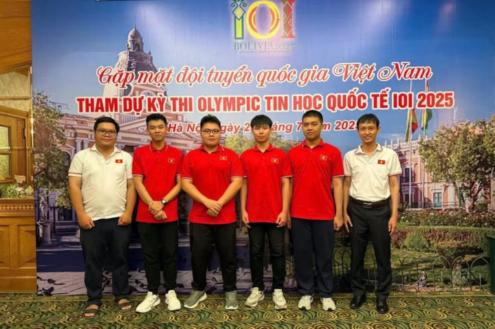 និស្សិតវៀតណាមទាំងបួននាក់បានឈ្នះមេដាយនៅក្នុងព្រឹត្តិការណ៍កីឡាអូឡាំពិកអន្តរជាតិឆ្នាំ 2025 ផ្នែកព័ត៌មានវិទ្យា។