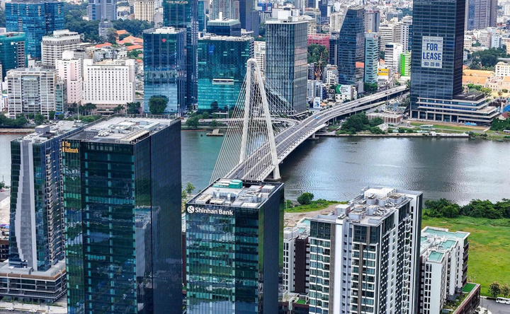 Trung tâm tài chính quốc tế TP.HCM trải rộng tại khu đô thị Thủ Thiêm, sông Sài Gòn và các phường Bến Thành, phường Sài Gòn.