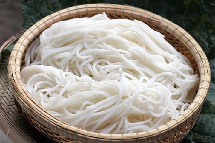 Ai cần hạn chế ăn bún?