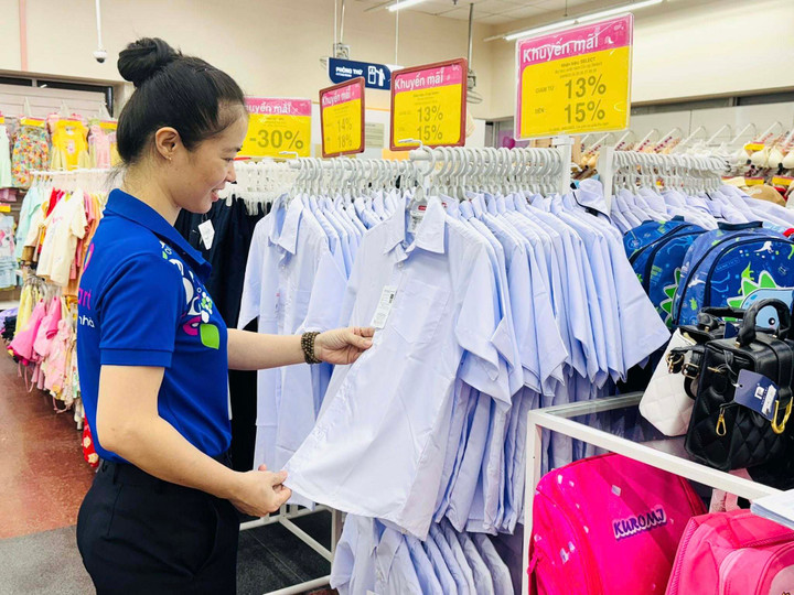 Saigon Co.op đăng ký bình ổn nhóm hàng đồng phục và tập viết.