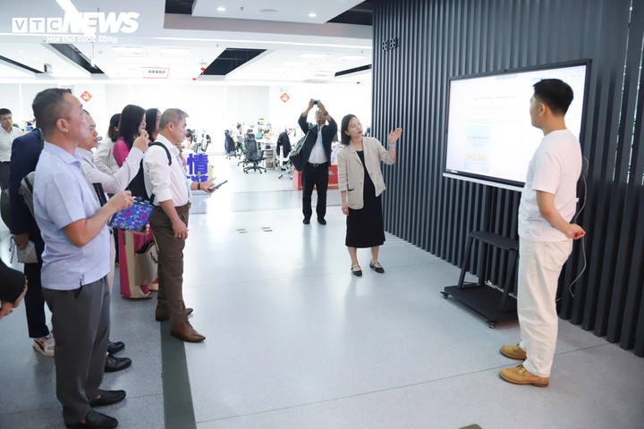 Đoàn báo chí chủ lực Việt Nam thăm, làm việc tại Trung Quốc - 8