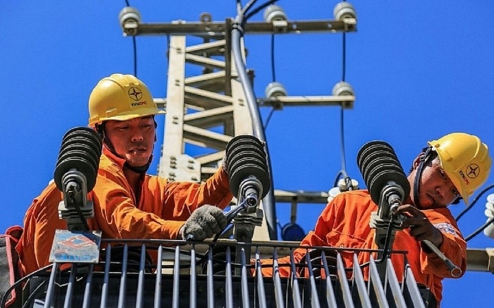 Miền Bắc nắng nóng gần 40 ºC, 'ngốn' điện nhiều chưa từng có. (Ảnh minh họa)