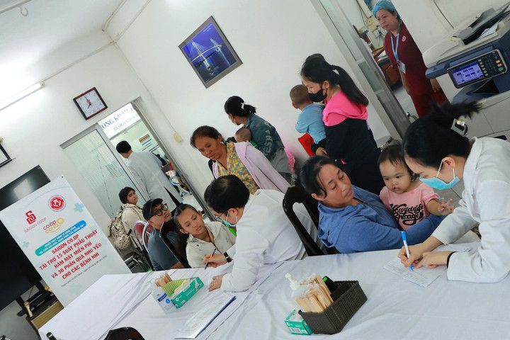 Co.opmart, Co.opXtra vừa bình ổn, vừa khuyến mãi đậm các sản phẩm học đường - 5