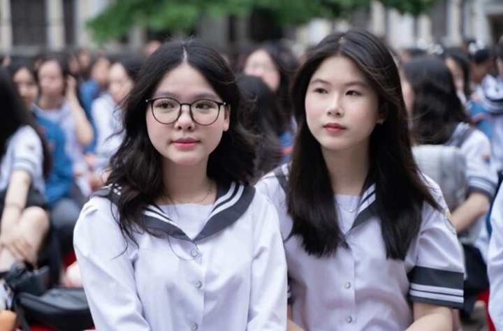 Học sinh trường THPT chuyên Lê Hồng Phong (Ninh Bình). Ảnh: FBNT.
