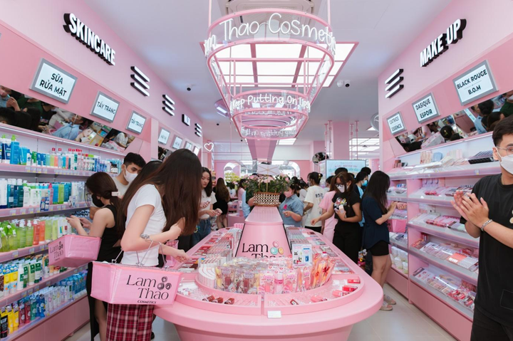 Lam Thảo Cosmetics - minh bạch từ nguồn gốc đến chính sách, giúp người dùng an tâm mua sắm.