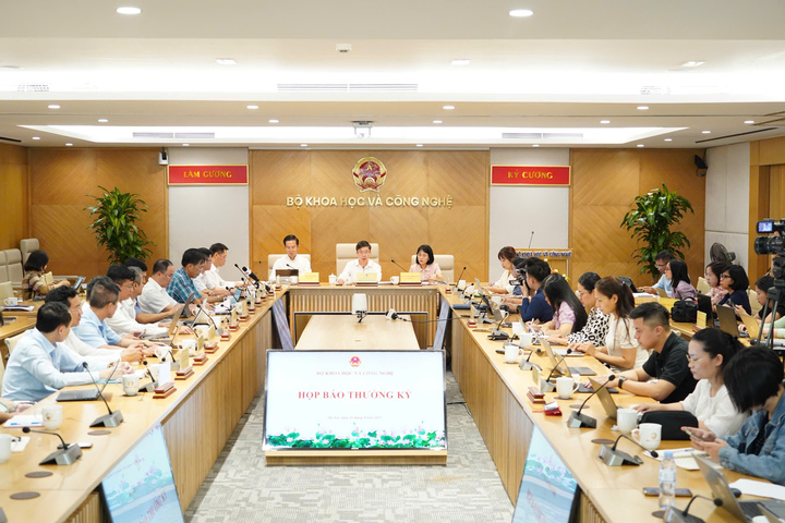 Starlink chưa nộp hồ sơ xin cấp phép triển khai dịch vụ Internet vệ tinh