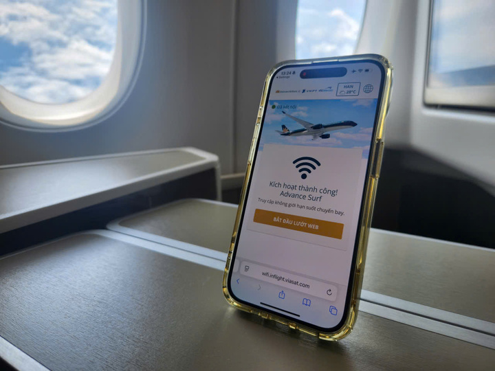 Vietnam Airlines ‘mở bầu trời số’: Kết nối Internet cả khi đang bay - 3