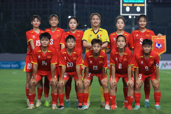 U20 nữ Việt Nam thắng Singapore.
